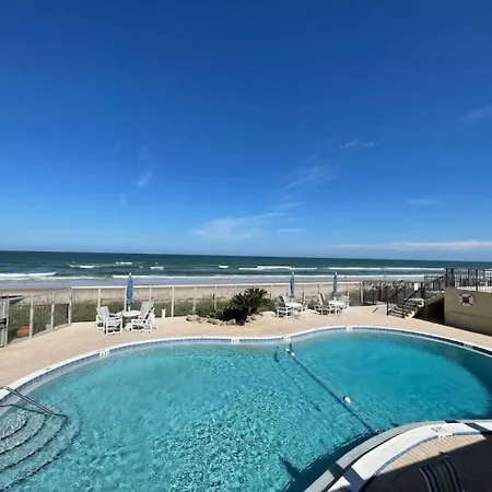 Cozy Ocean Condo With Pool & More